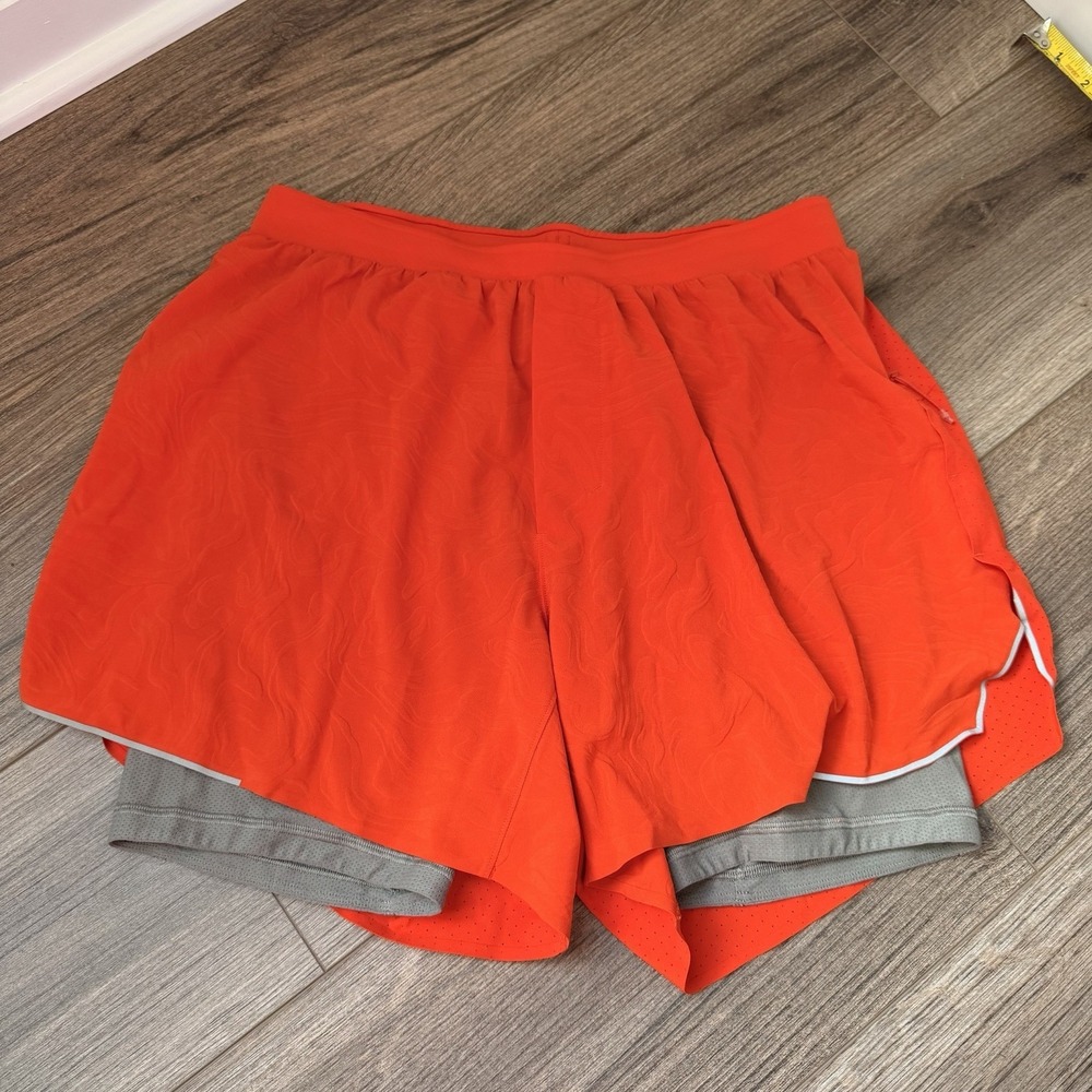 Lululemon Men's Fast and Free Lined Short 5" Airflow Orange Sz Med LM7BAAS